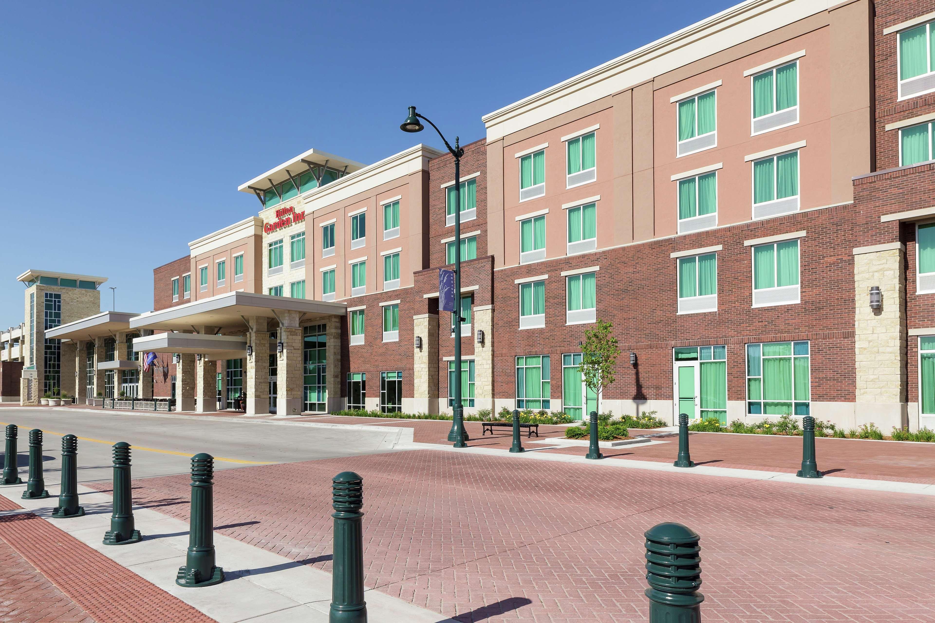 Hilton Garden Inn Manhattan Kansas Exterior photo