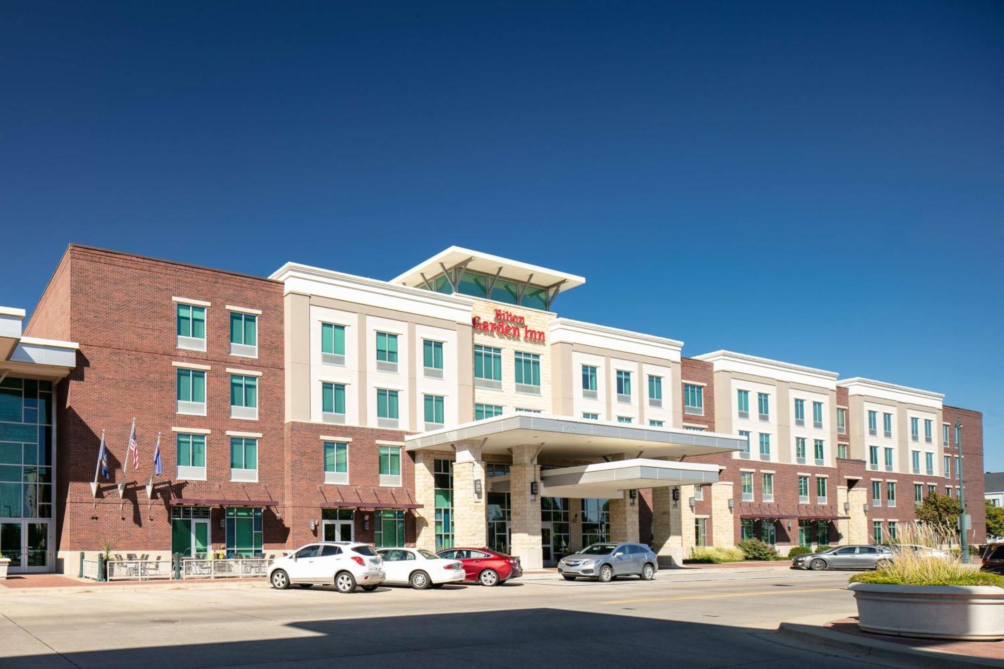 Hilton Garden Inn Manhattan Kansas Exterior photo